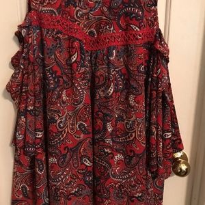 Eyeshadow short sleeve cold shoulder top